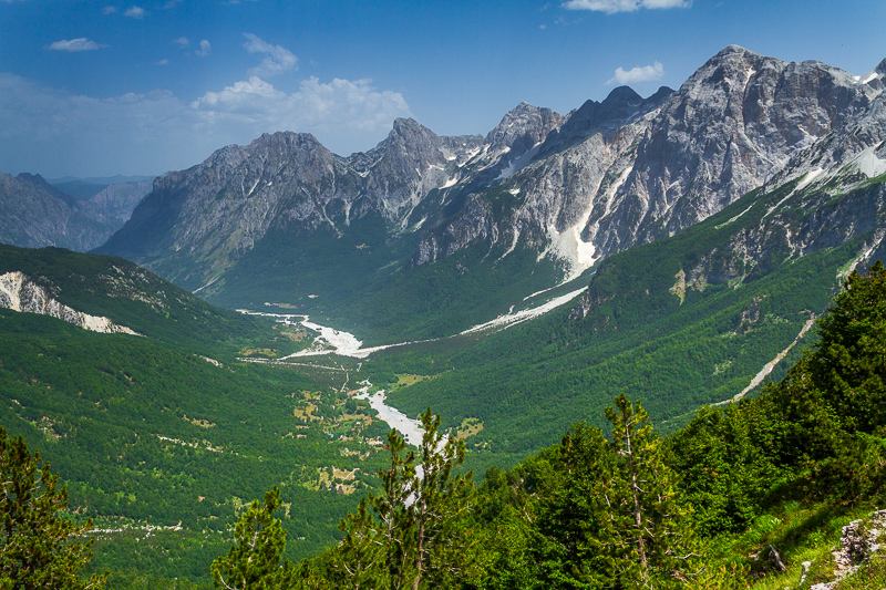 Kilátás a Valbona-hágóból